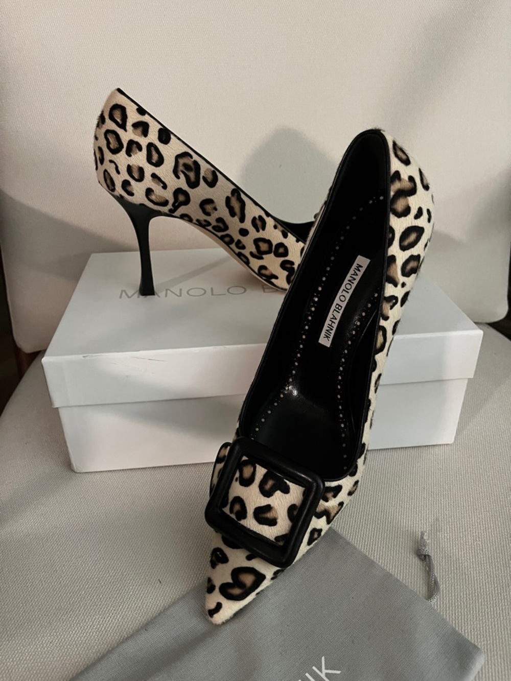 Manolo Blahnik Maysale Leopard-Print Pointed Pump with Buckle. NWT. Size 40